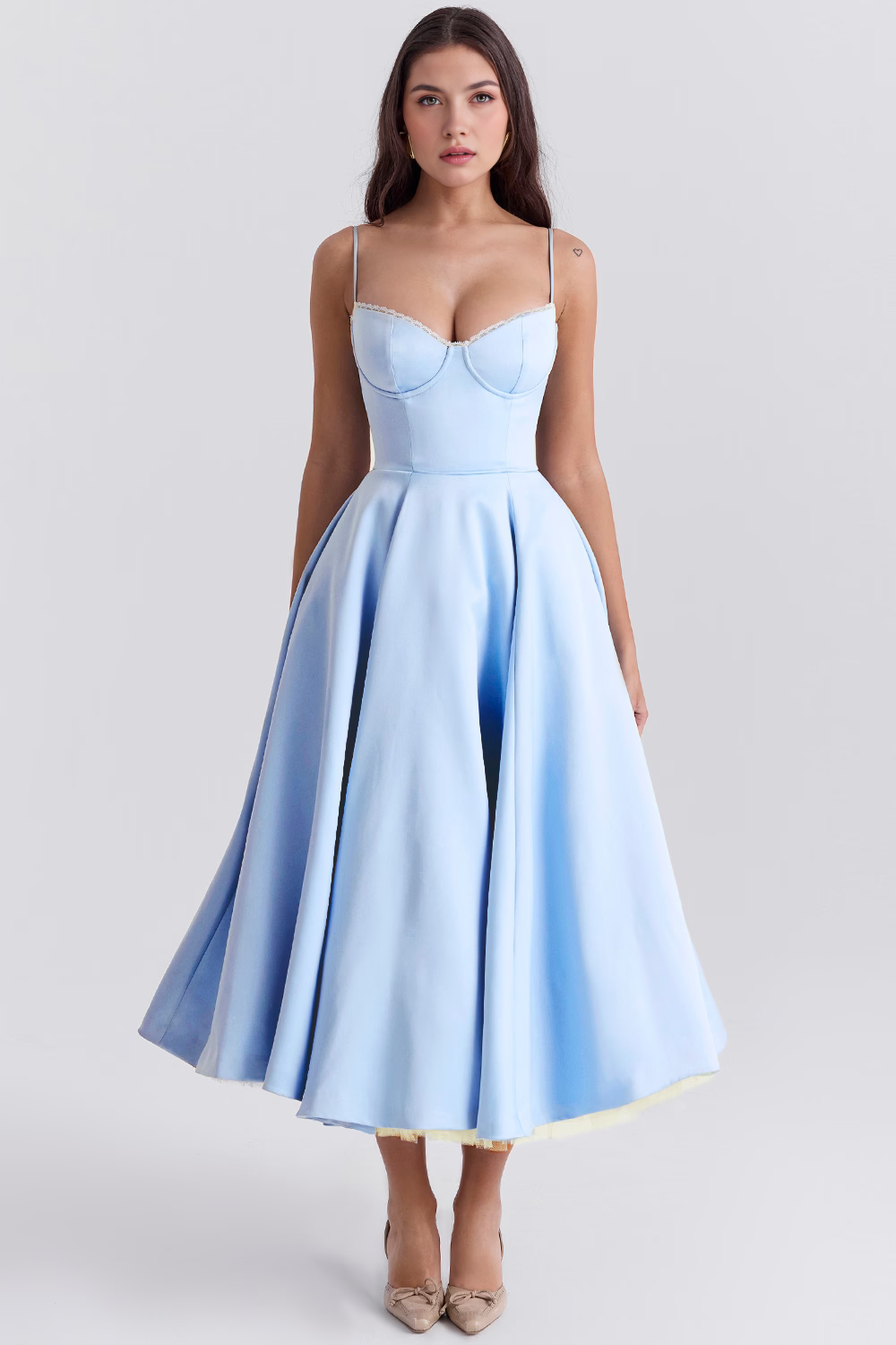Robe Sculptante à Double Couche Cloe
