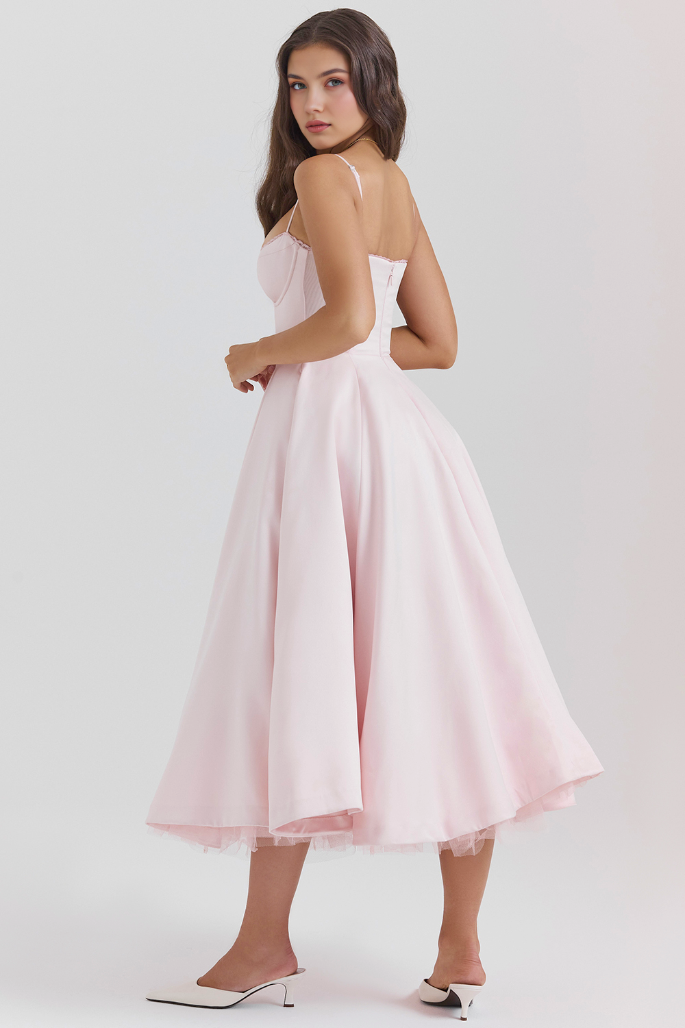 Robe Sculptante à Double Couche Cloe