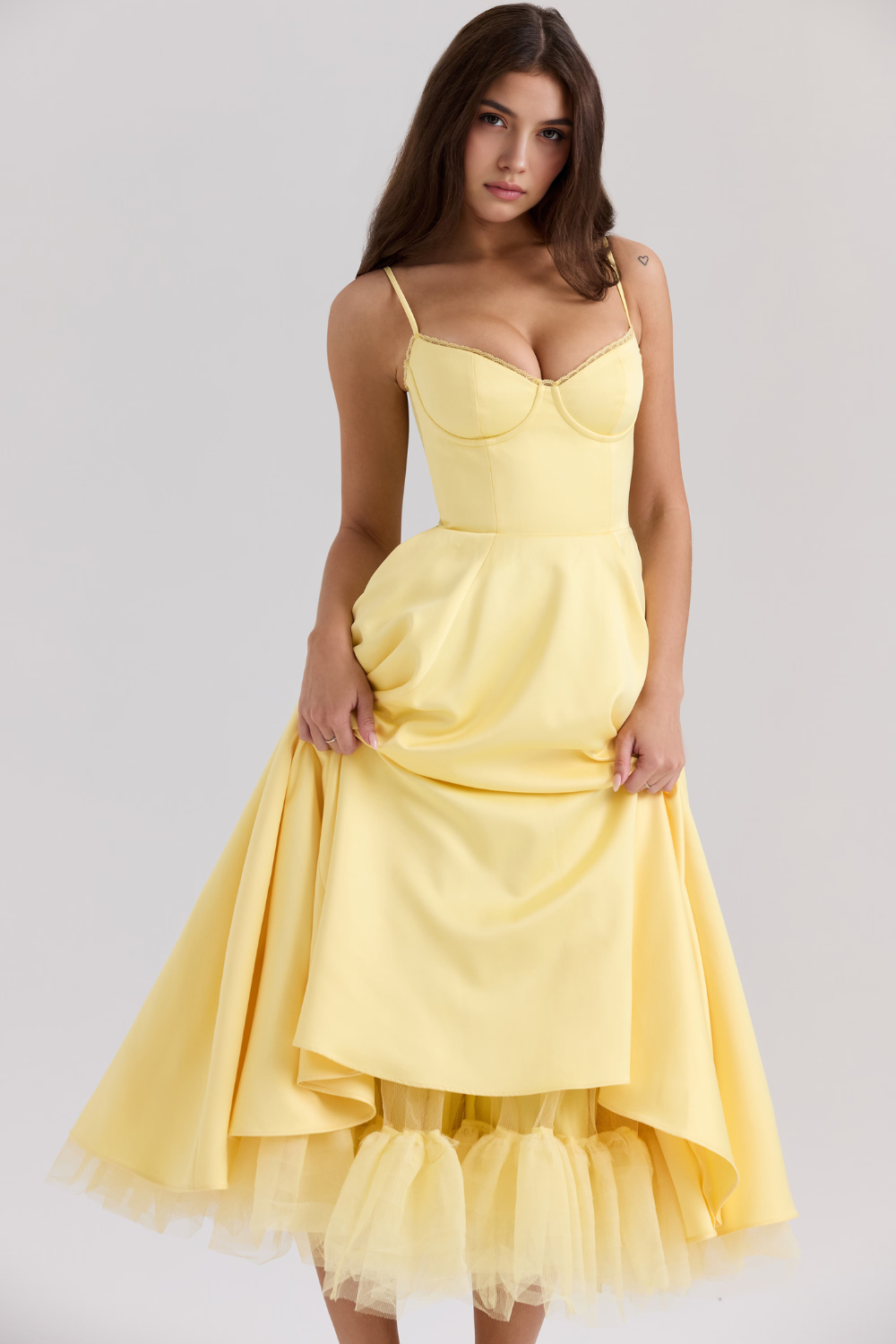 Robe Sculptante à Double Couche Cloe