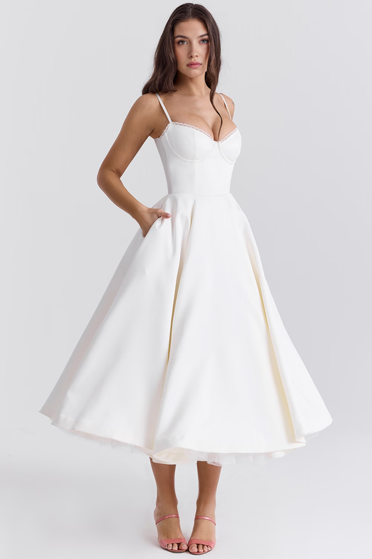 Robe Sculptante à Double Couche Cloe